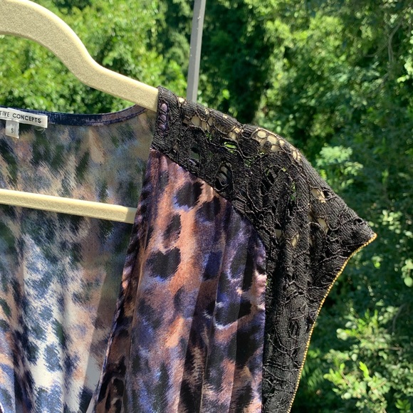COLLECTIVE CONCEPTS | Wrap Dress - Animal Print with Black Lace | Small - Picture 3 of 7